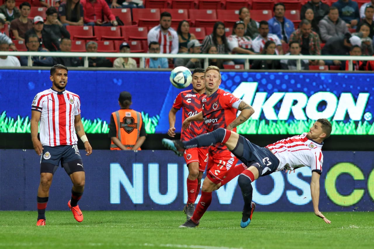 No cabe la menor de las dudas que el Guadalajara lo intentó todo, desde fuera, con centros, incluso con recursos como este de una chilena de Hiram Mier. Pero nada funcionó esta noche.