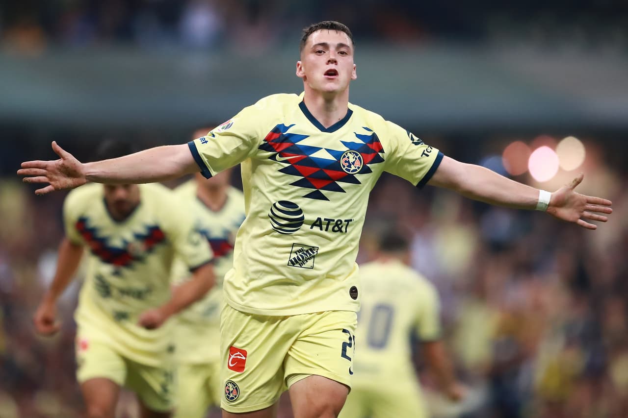 El uruguayo Federico Sebastián Viñas ha marcado en cuatro ocasiones para los de Miguel Herrera. Él anotó el gol que puso al cuadro de Coapa en la Final de la Liga MX.