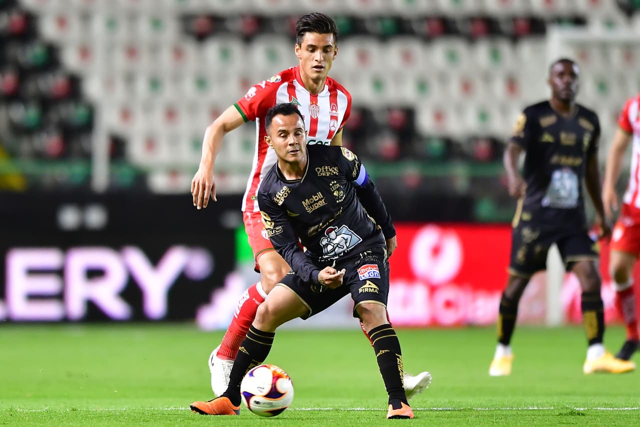 Con goles de Joel Campbell, Santiago Colombatto y Ángel Mena, León consigue un urgido triunfo 3-1 sobre Necaxa y se acerca a los puestos de liguilla. Necaxa es el peo equipo del torneo con 7 unidades.