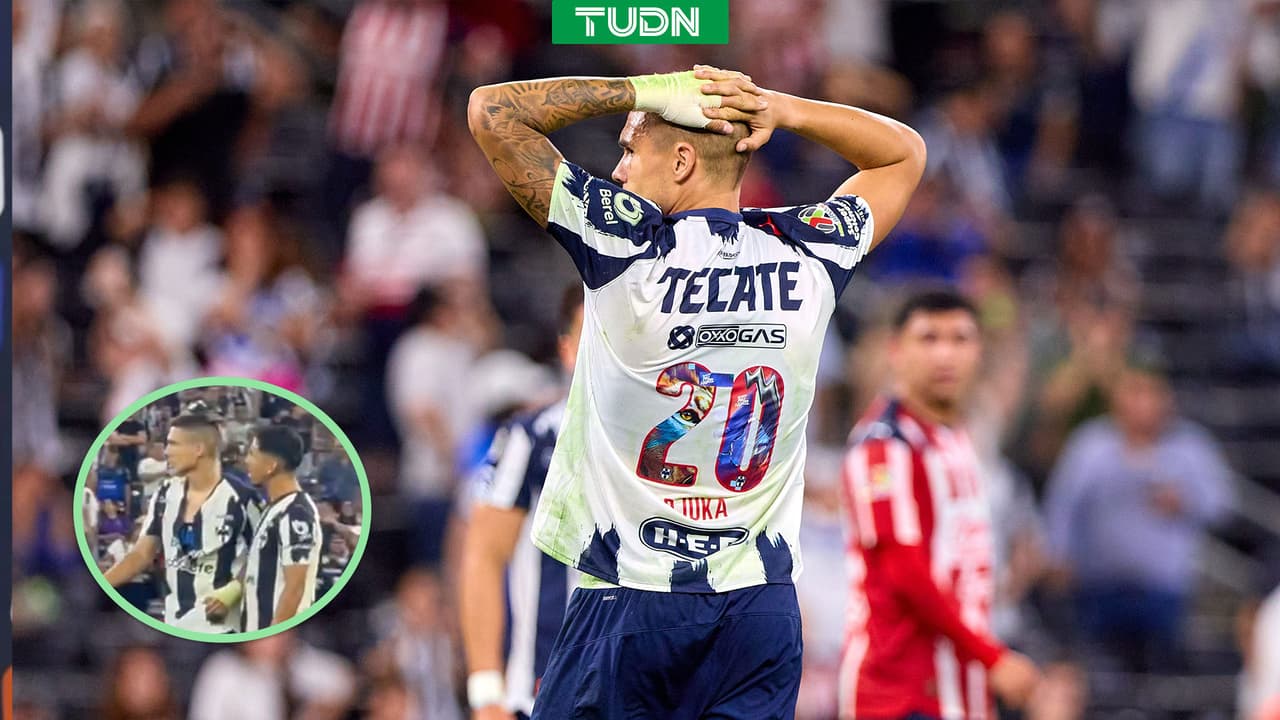 Djuka falla el penal contra Chivas y se destroza el jersey de Rayados