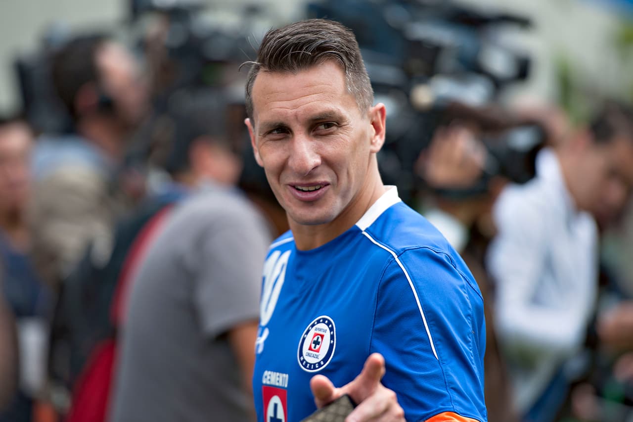 El Apertura 2015 tiene a los cementeros en el último lugar de la tabla general con solamente 7 unidades; para su rival, pumas, es uno de los mejores torneos que se les recuerda en mucho tiempo.