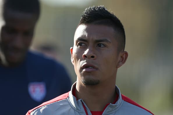 Michael Orozco: Fue un duro defensa, sólido. Cortó varios ataques colombianos. Perdió la cabeza al final del partido y se hizo expulsar.Calificación: 5.