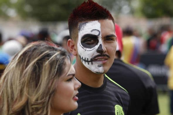La afición en Estados Unidos llegó a Phoenix con todo su colorido para ver a México y Guatemala enfrentarse en la Copa Oro 2015.