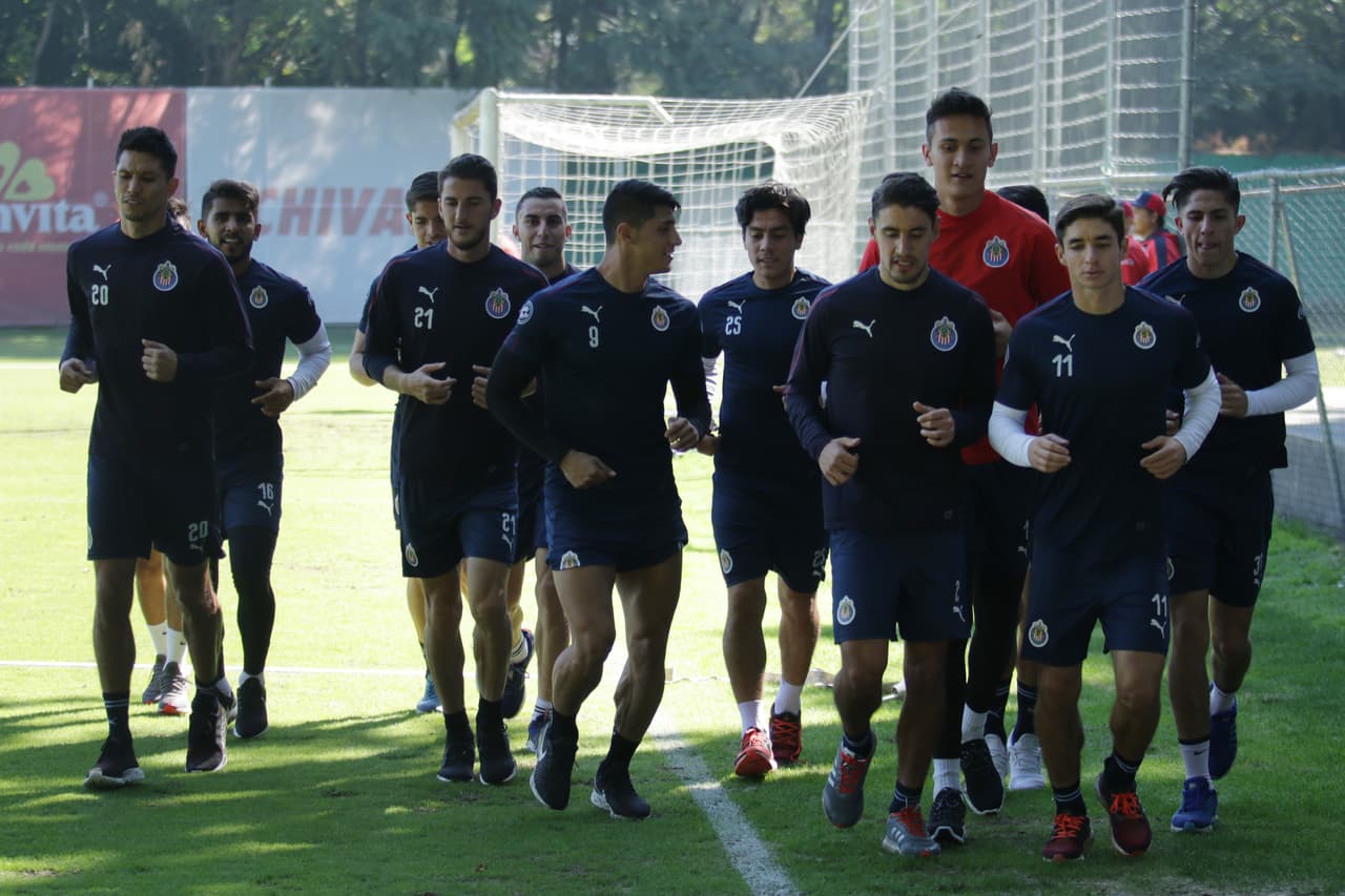 Exigencia, intensidad pero ante todo optimismo y unidad abundan en el entrenamiento de Chivas de Guadalajara en Chivas Verde Valle con miras a la Jornada 4 del Clausura 2019 de la Liga MX.