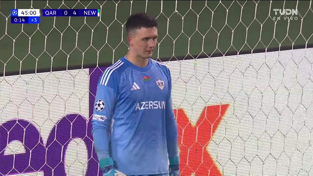 ¡GOL!  anota para Newcastle United. Anthony Gordon