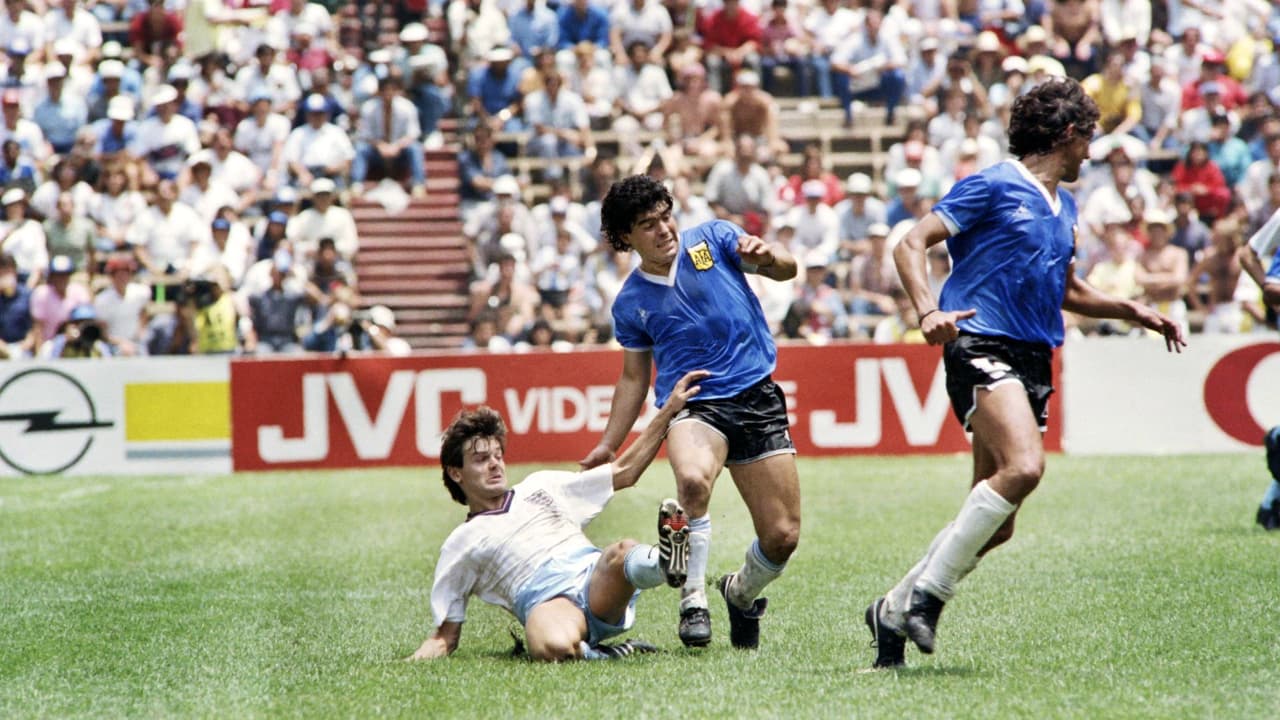 La playera de Maradona de la 'Mano de Dios' está en subasta