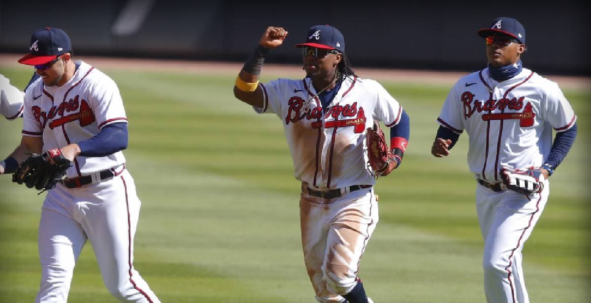 Atlanta Braves vuelve a ganar serie en playoffs desde 2001