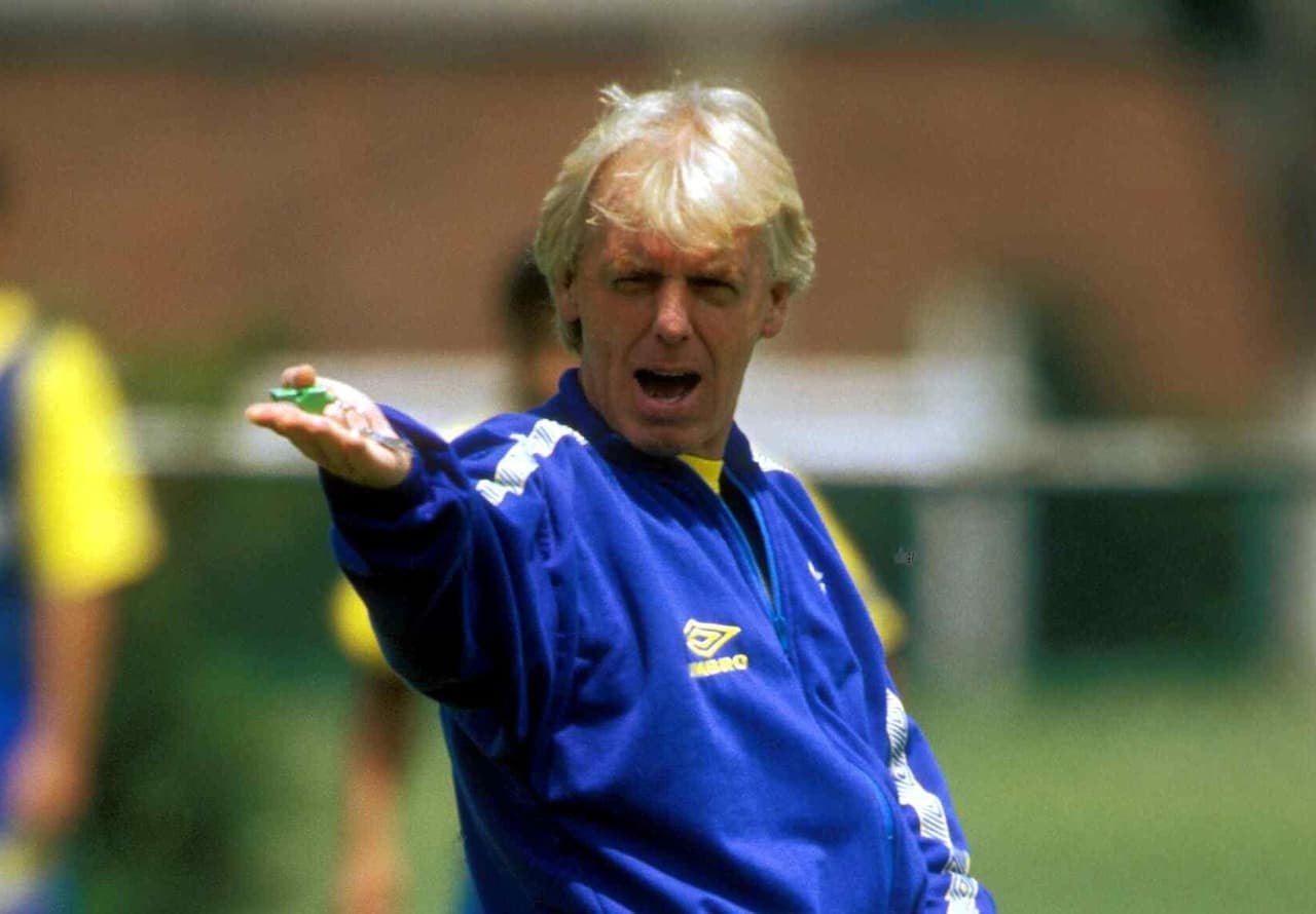 El holandés Leo Beenhakker fue el técnico que lideró ese equipo que en 1994 deslumbró con su efectividad en el fútbol mexicano.