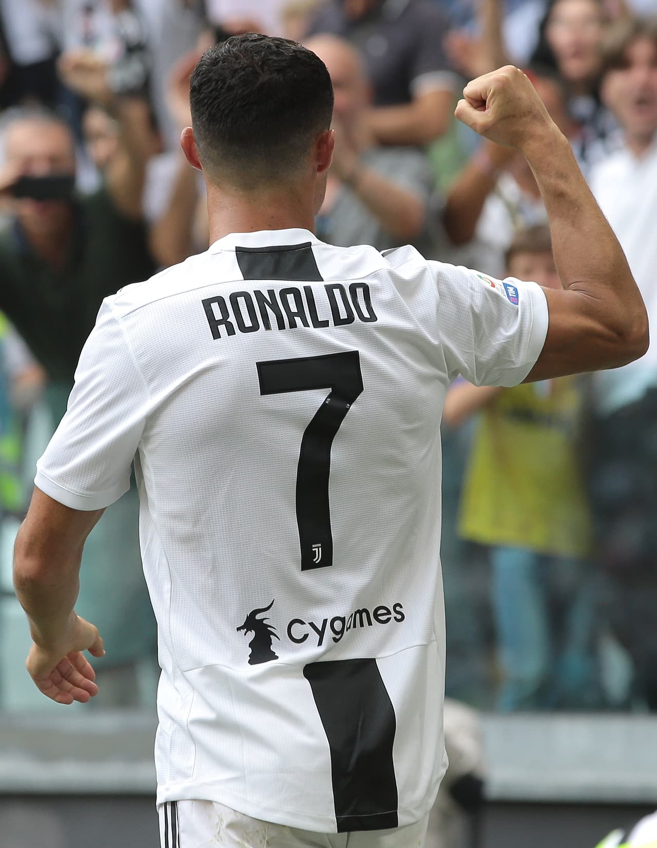 Ni siquiera el descuento de Sassuolo, para el 2-1 definitivo a favor de Juventus acabó con la fiesta de Cristiano Ronaldo, que celebró sus primeros goles en la Liga de Italia.