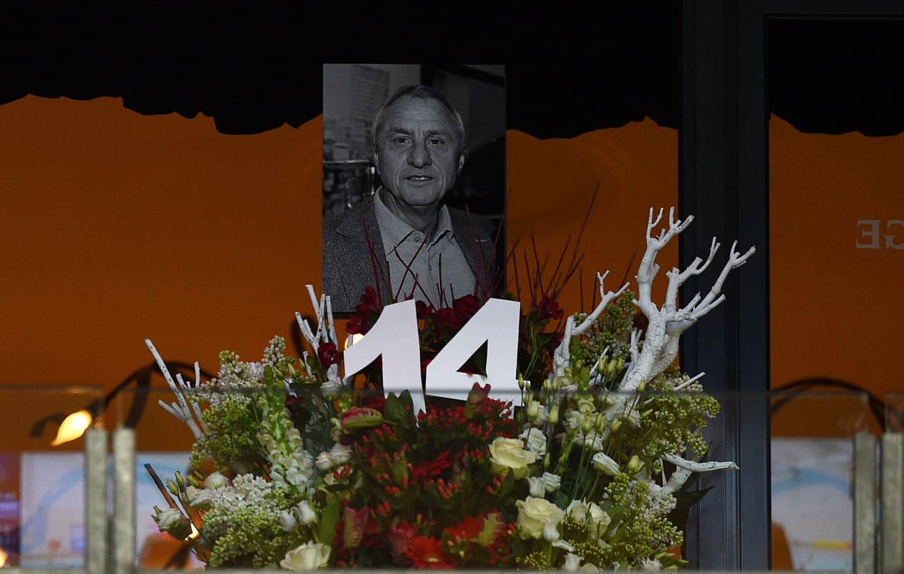 En el Amsterdam Arena se vio este altar de Cruyff