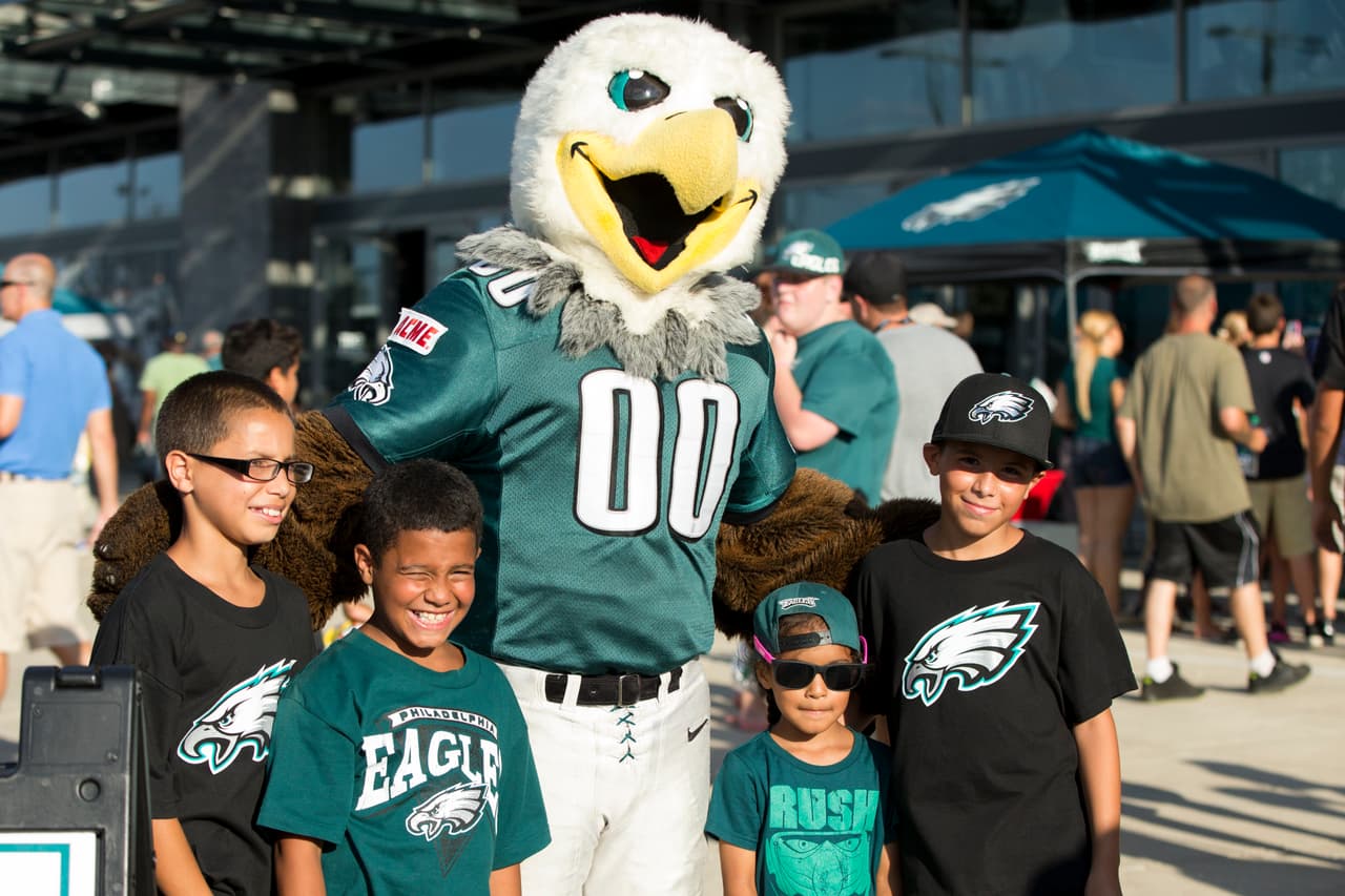 Mira a los aficionados de la NFL durante la primera semana de la pretemporada.