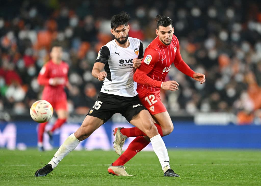 Sevilla no logró mantener el 0-1 hasta el final del encuentro y se ben conformar con el empate 1-1 frente al Valencia.