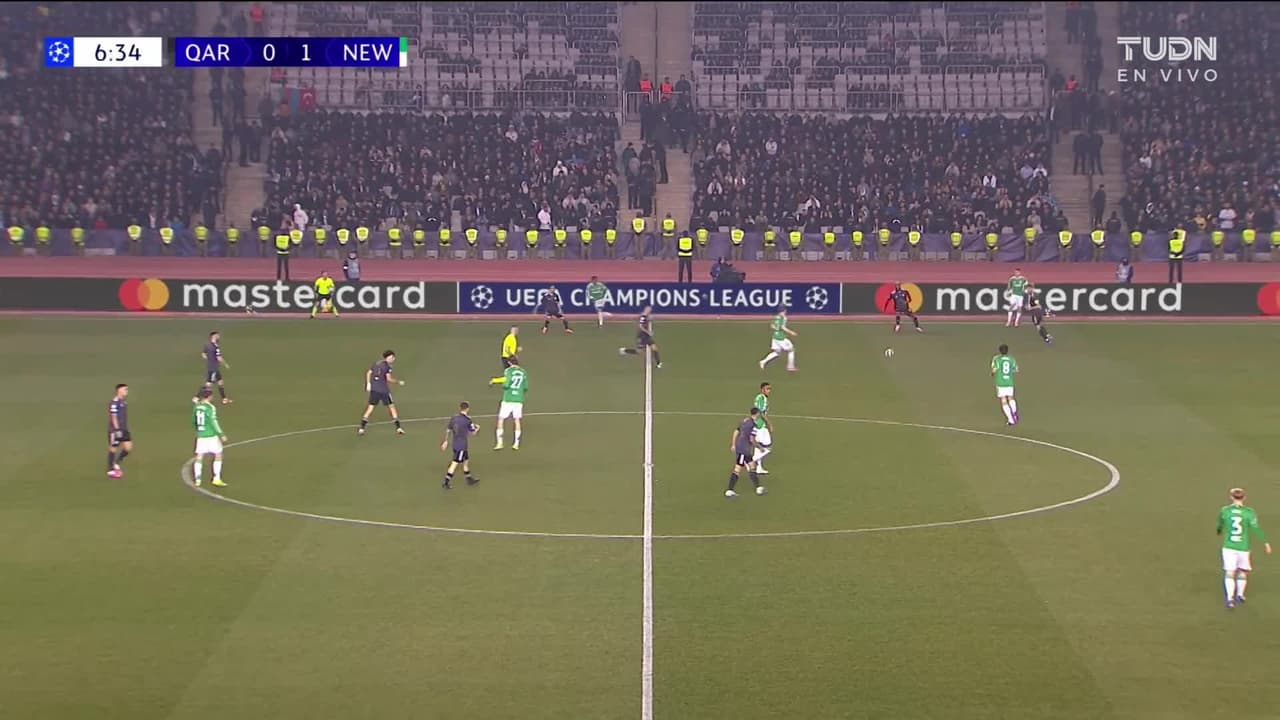 ¡TIRO ATAJADO! disparo por Harvey Barnes.