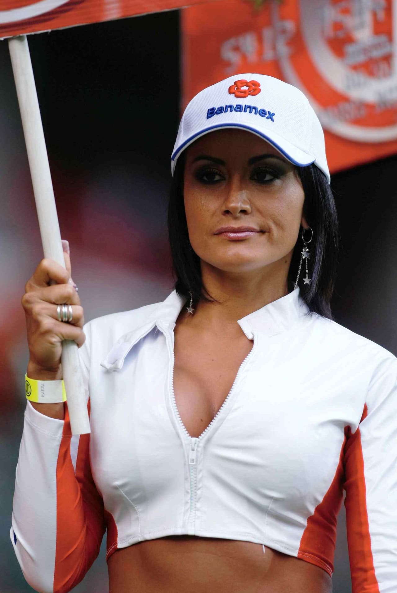 Bellas porristas en la vuelta de las semis