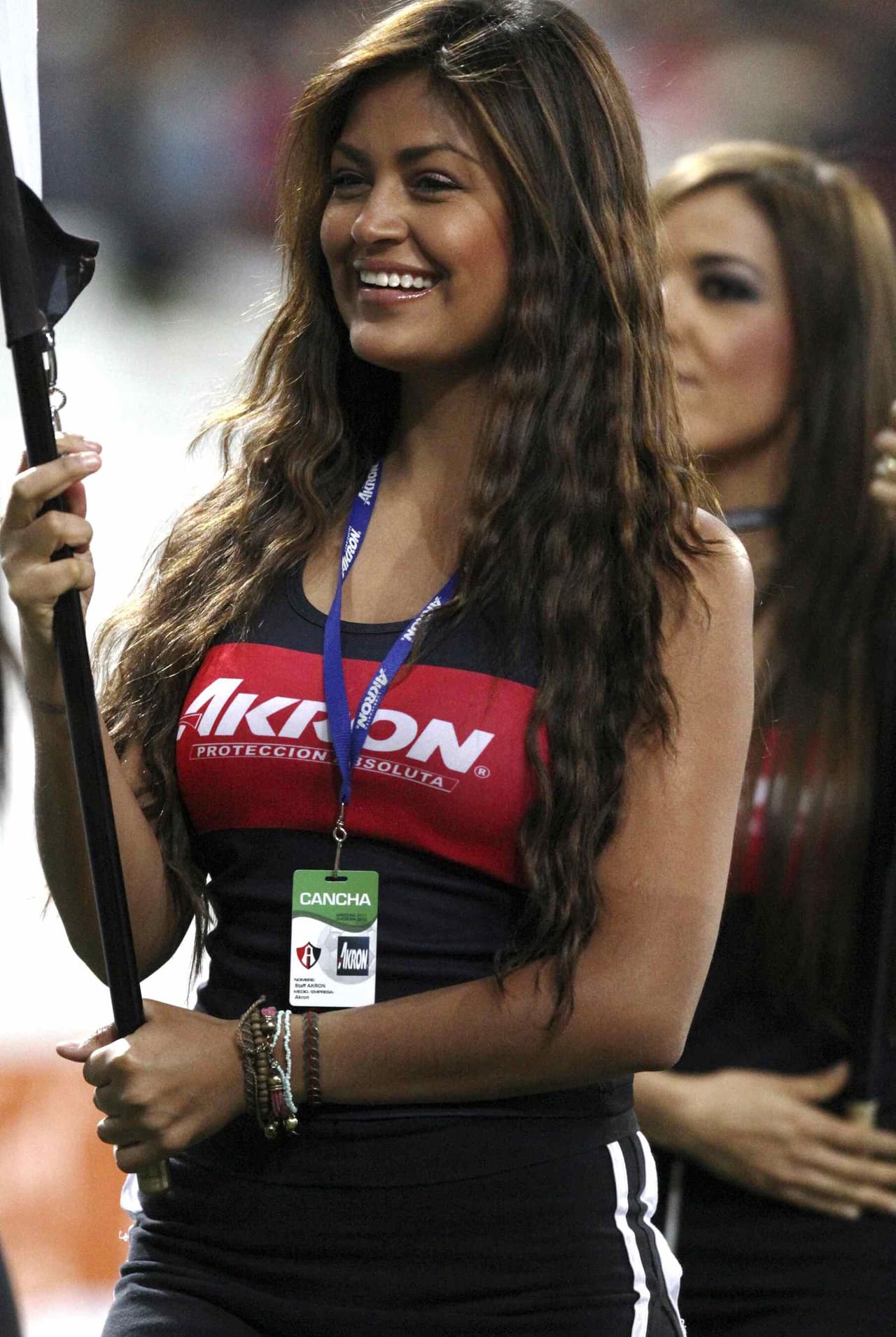 Bellas porristas en la vuelta de las semis