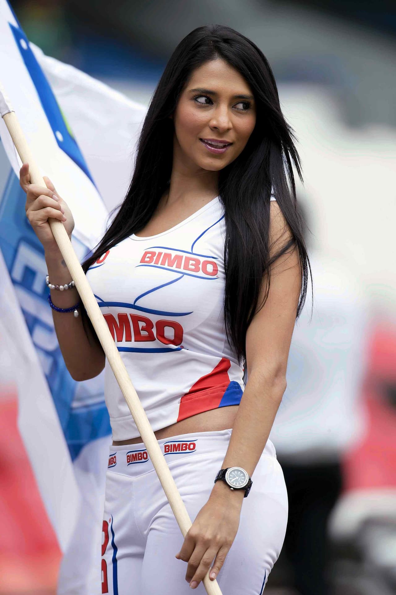 Bellas porristas en la vuelta de las semis