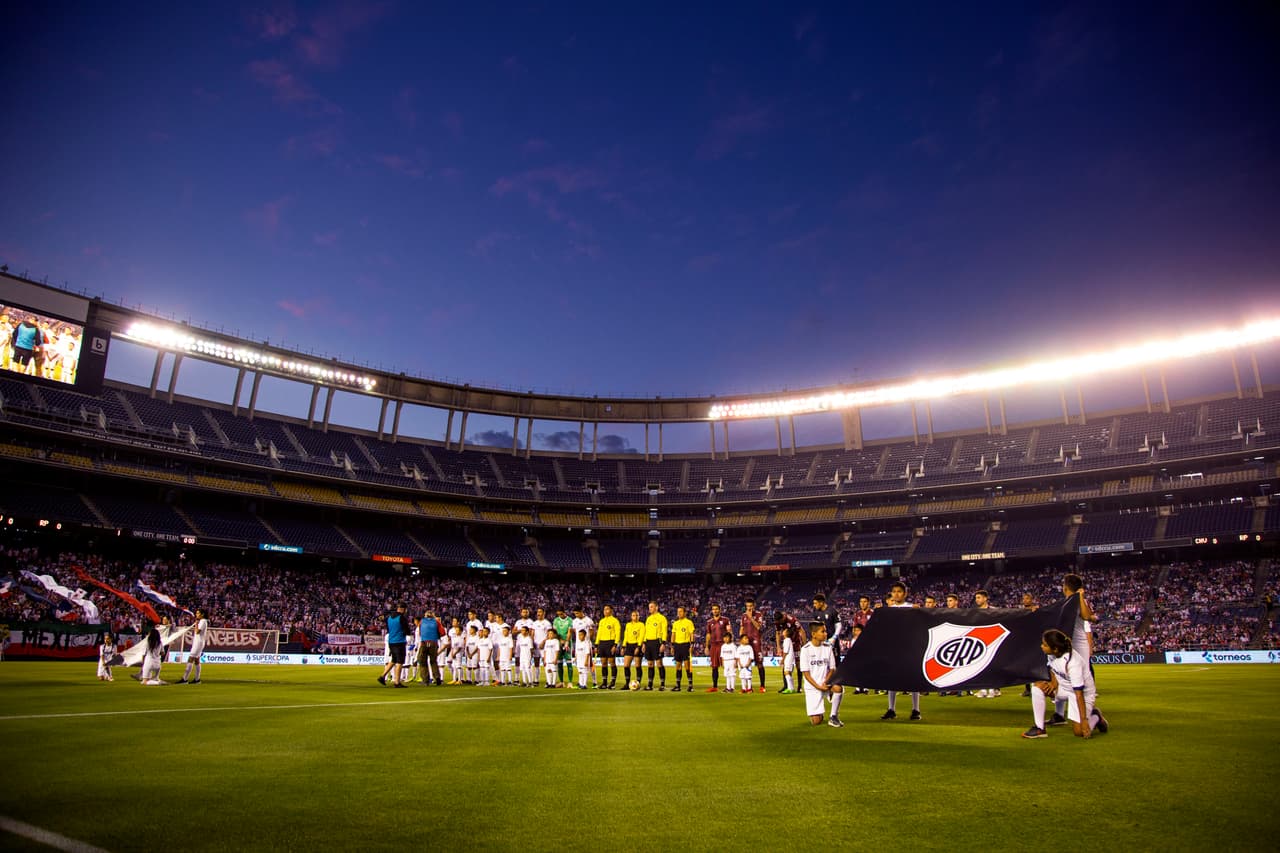 El inicio de la Colossus Cup trajo consigo el partido entre Chivas y River Plate de Argentina.