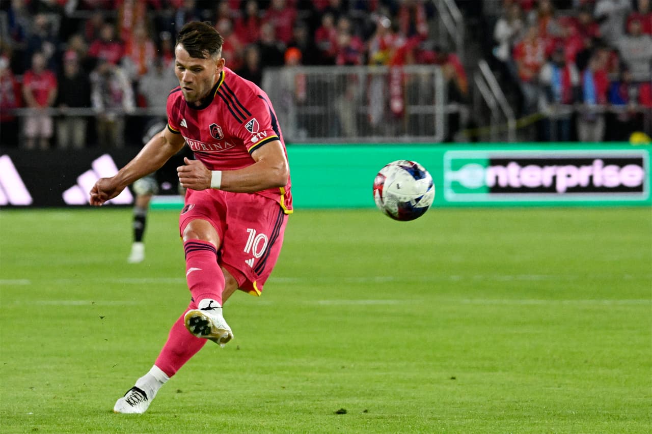 Mediocampista: EDUARD LÖWEN (St. Louis CITY SC)
<br>