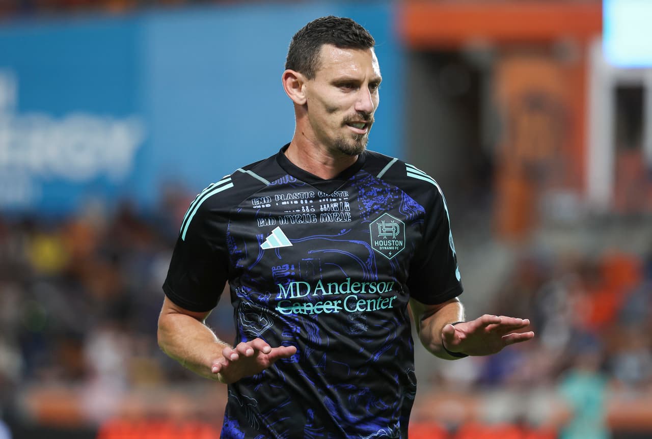 Defensor - DANIEL STERES (Houston Dynamo FC)
<br>