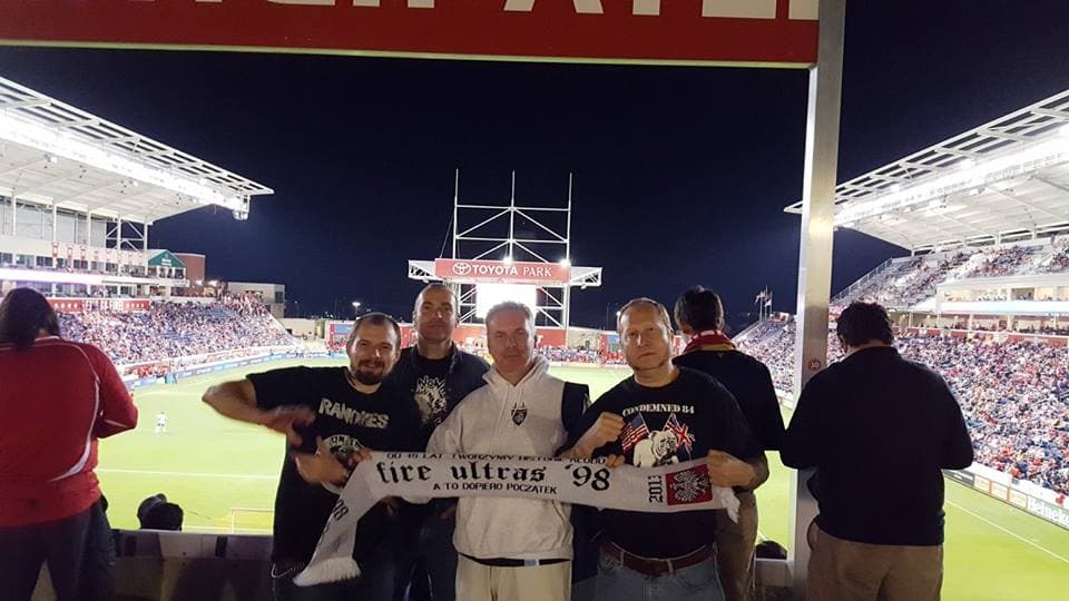 Los seguidores del equipo de 'la Ciudad del Viento' no tuvieron demasiadas alegrías recientemente. Pero la fidelidad a los colores se mantiene. (Fire Ultras 98)