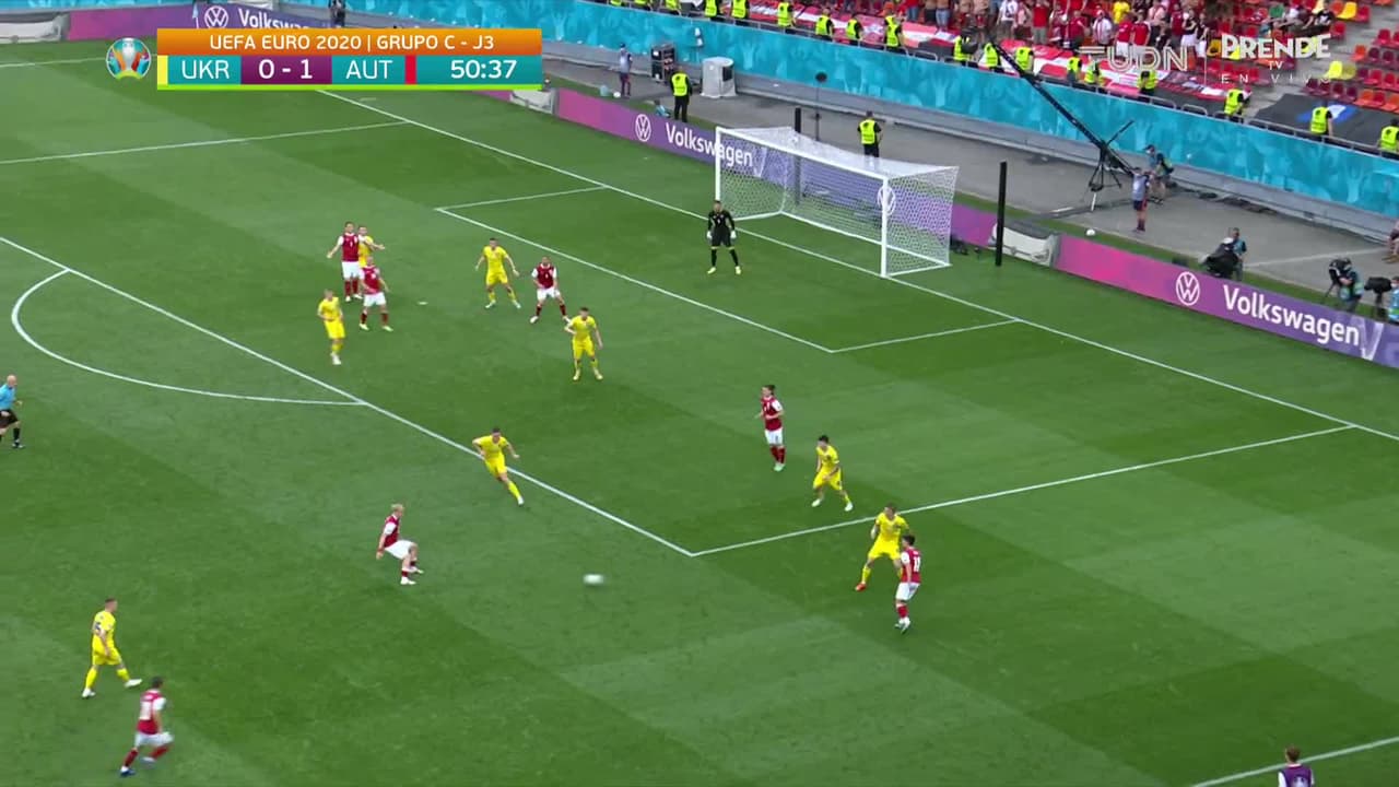 ¡TIRO ATAJADO! disparo por Xaver Schlager.