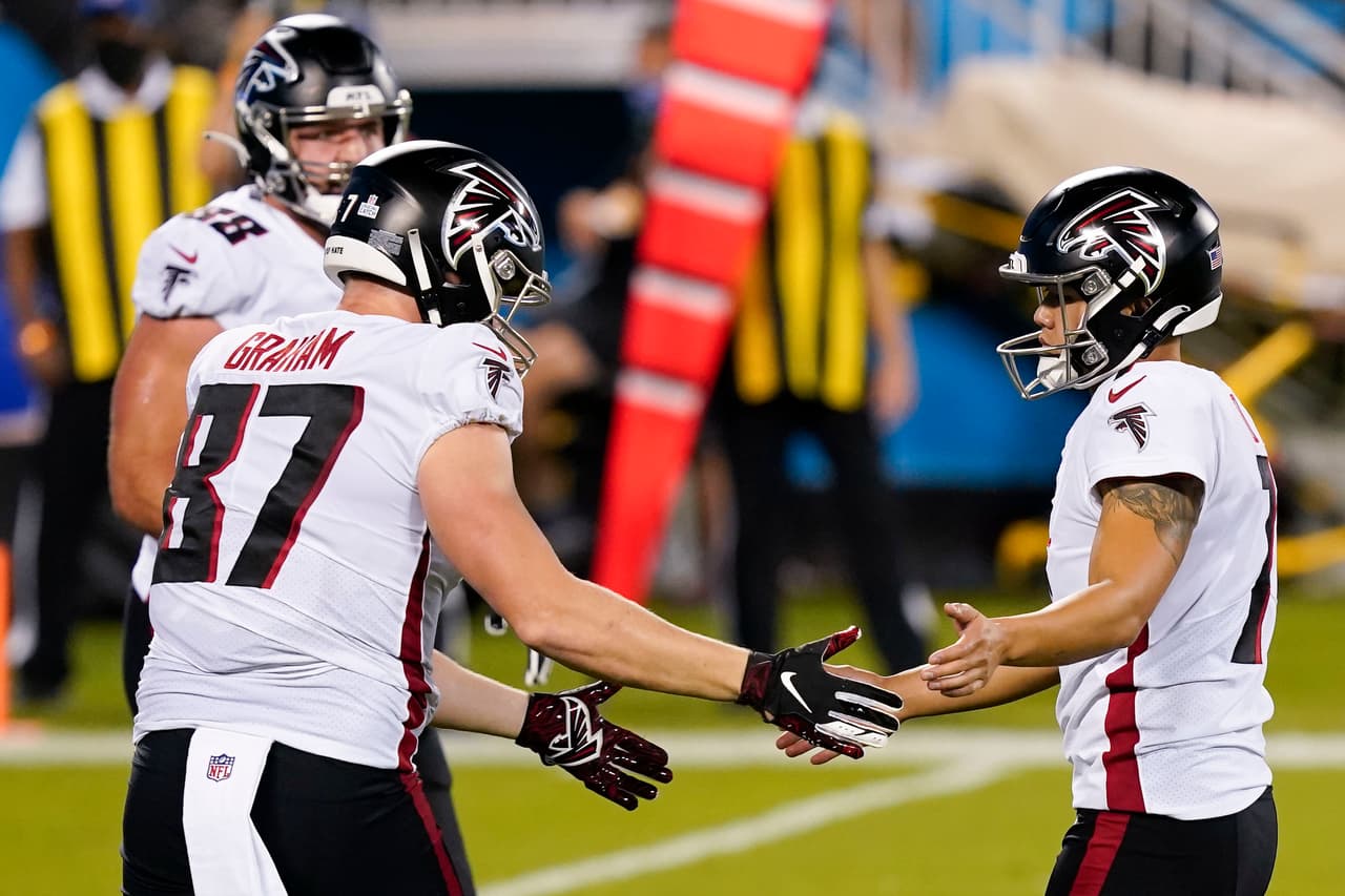 Atlanta consigue despertar un poco la defensa y consiguen la victoria 25-17 sobre las Carolina Panthers en el Thursday Night.