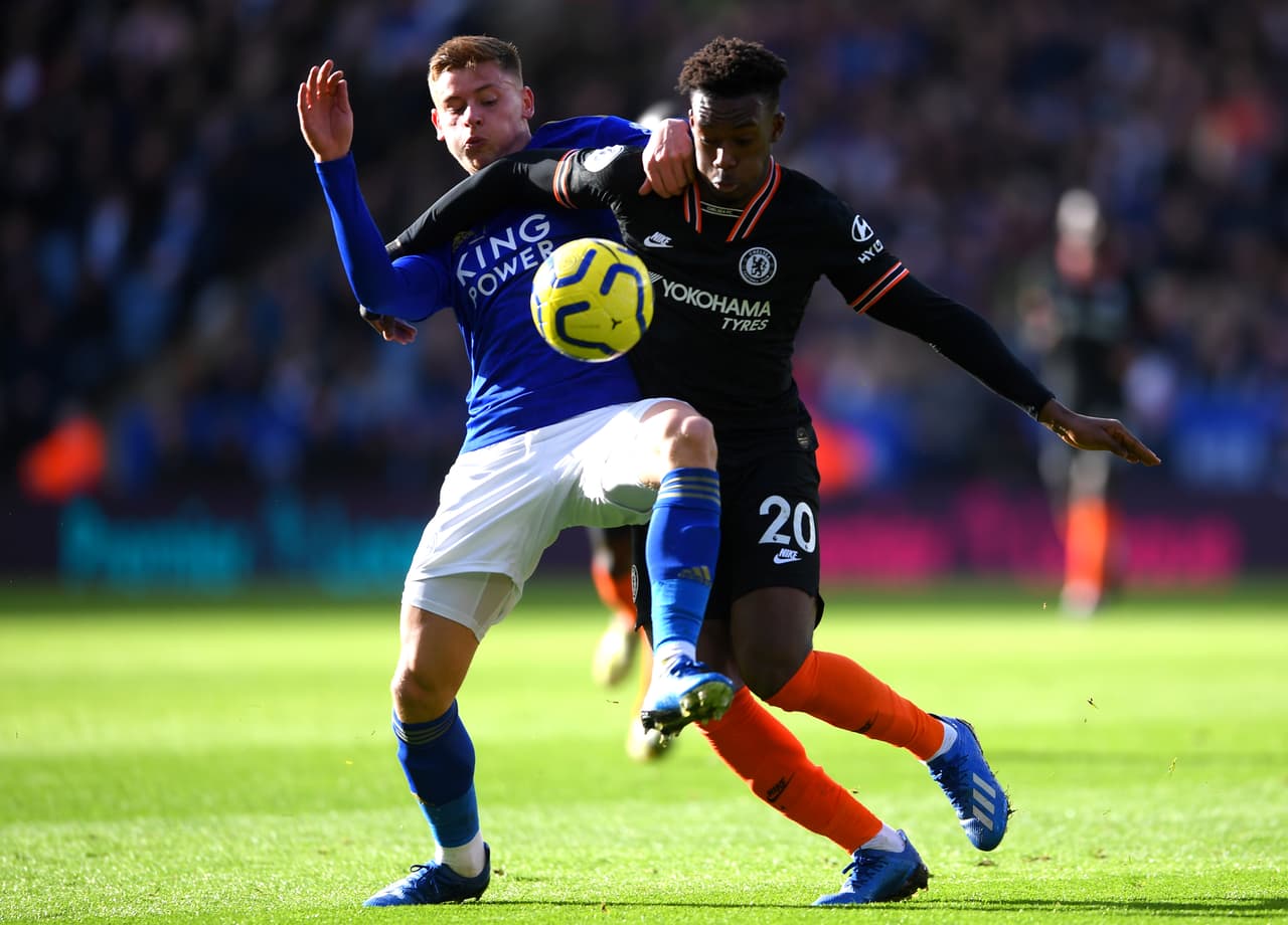 Rüdiger (46’, 71’) abrió y cerró el marcador. Barnes (54’) y Chilwell (64’) marcaron para los locales. Los de Lampard cierran la J25 con 41 unidades y los dirigidos por Brendan Rodgers acumulan 49.