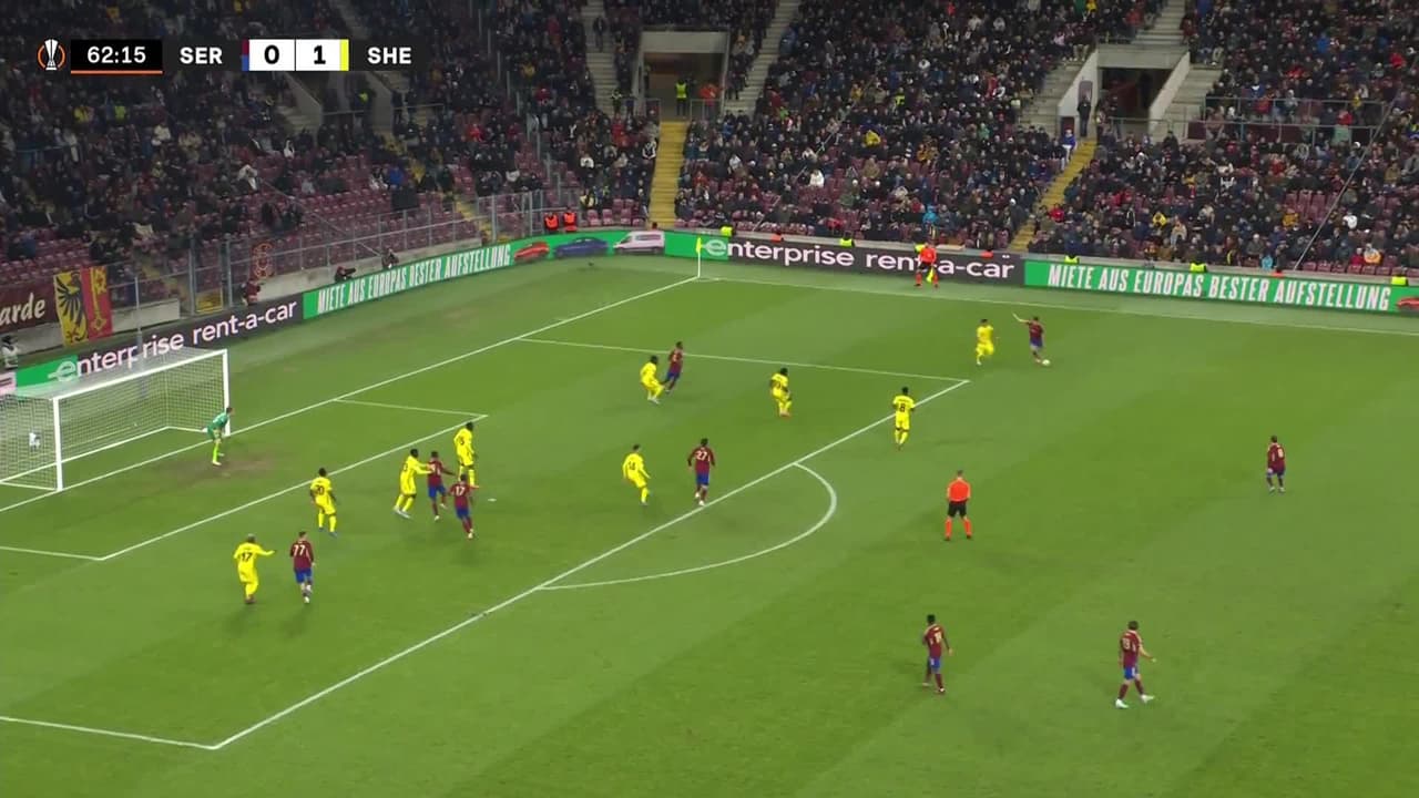 ¡TIRO ATAJADO! disparo por Bendegúz Bolla.