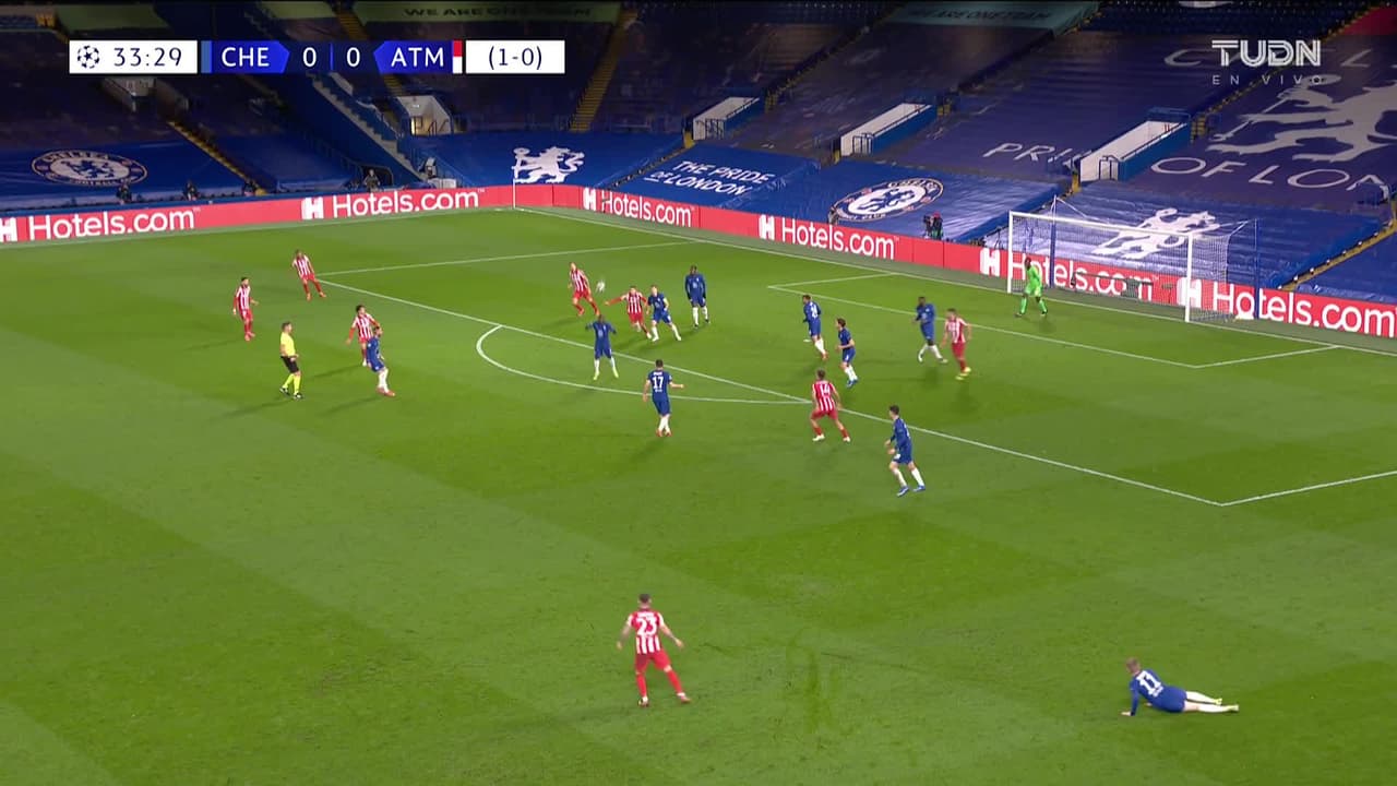 ¡GOL!  anota para Chelsea. Hakim Ziyech