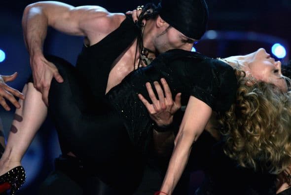 Se reportó que "La Reina del Pop" Madonna será la encargada de cantar en el medio tiempo del Super Bowl XLVI en Indianápolis el 5 de febrero del 2012. NFL.com/Español le rinde un homenaje con sus mejores imágenes a lo largo del tiempo.