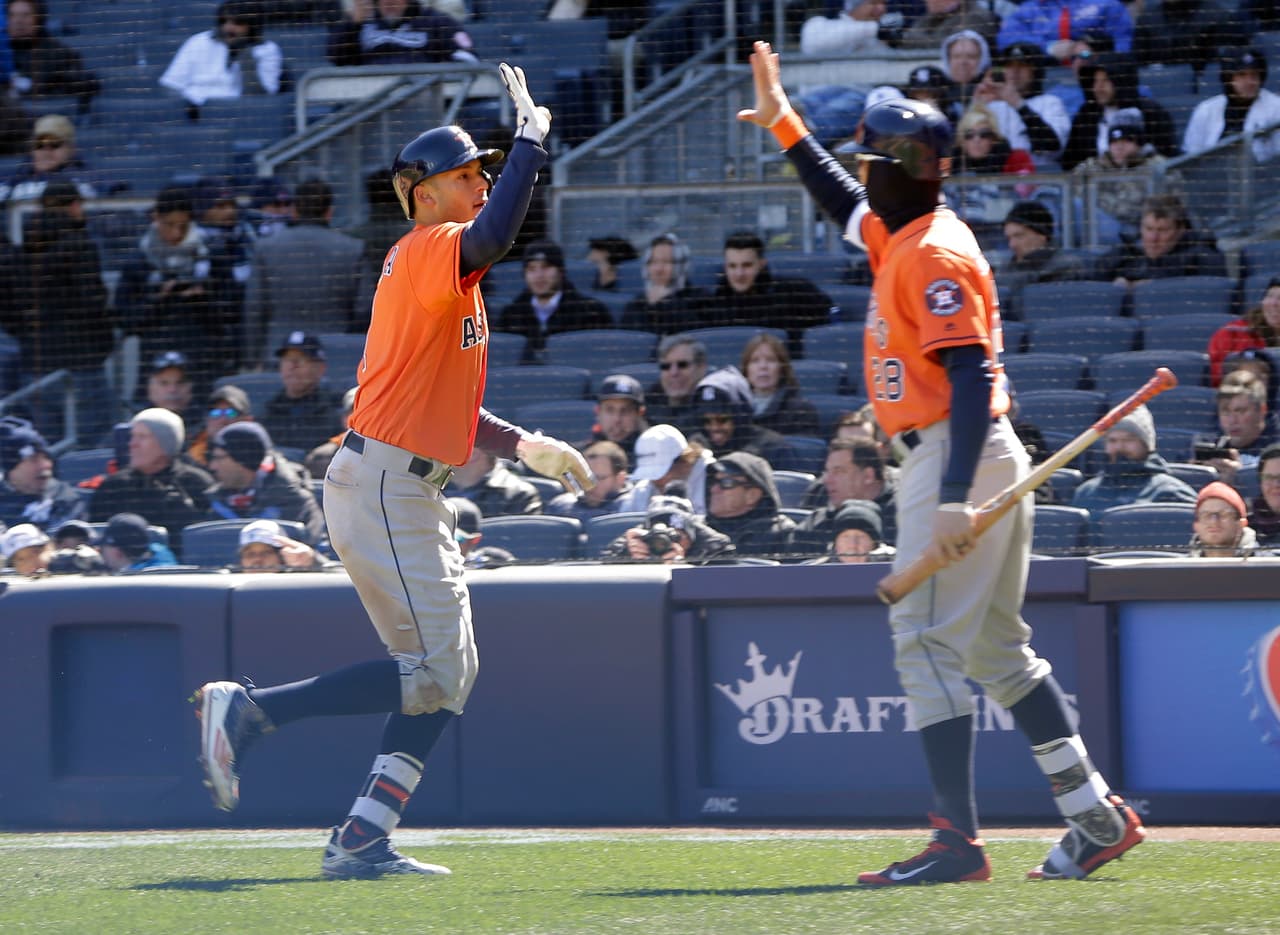 Correa guía triunfo de Astros
