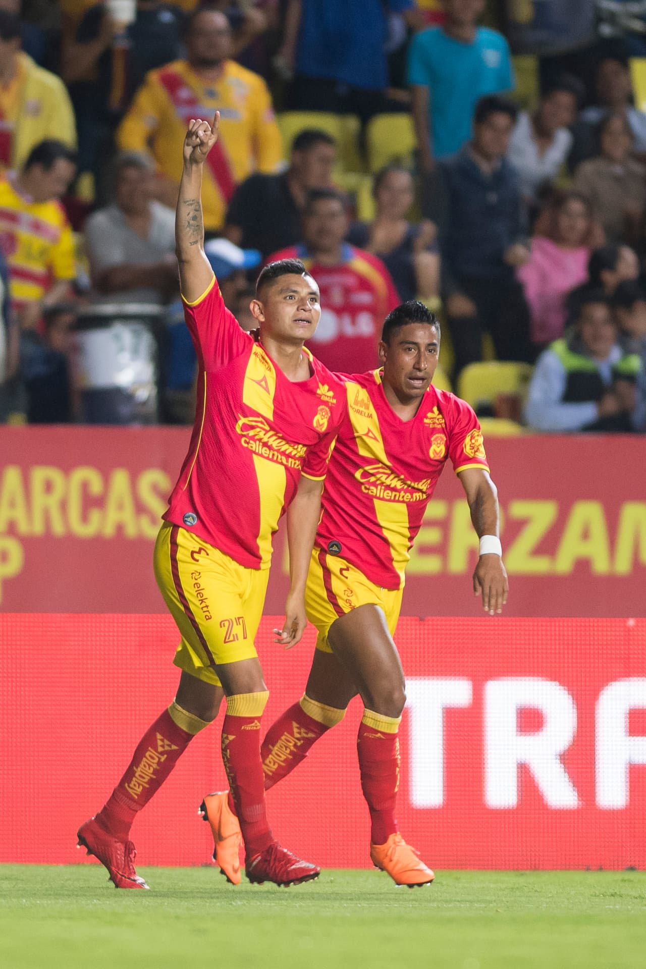 El tanto representó un envión de espíritu para los locales que se mantuvieron al frente buscando el gol que les diera las tres unidades.