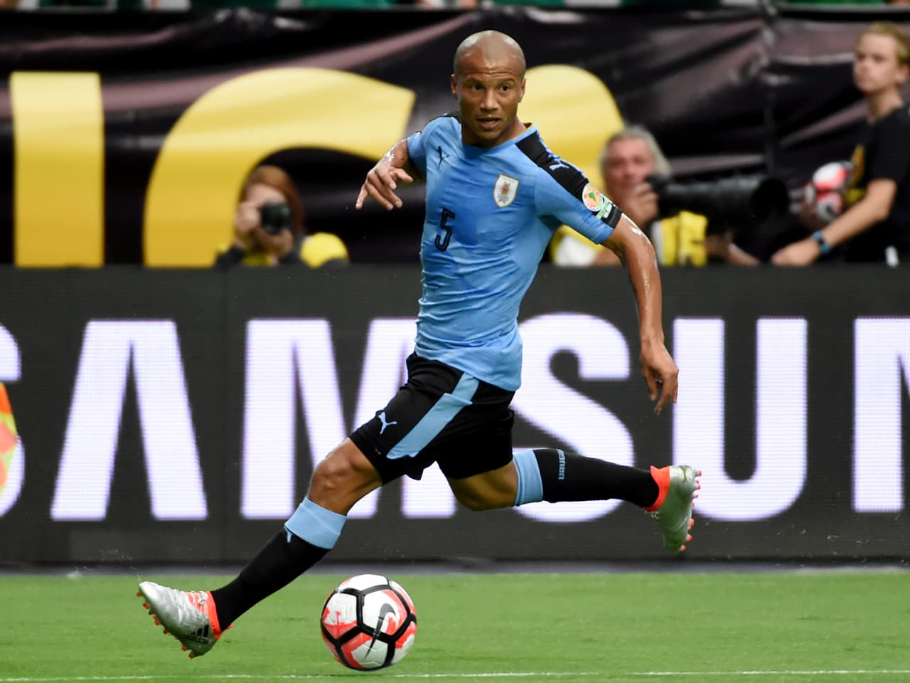 Carlos Sánchez, Uruguay. Calificación Promedio: 51.