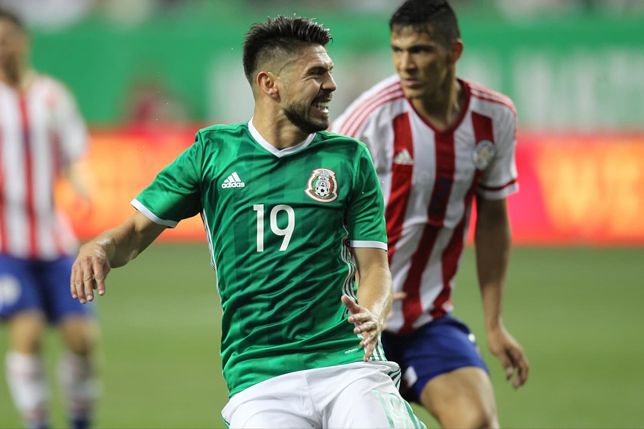 Oribe Peralta, México. Calificación Promedio: 64.