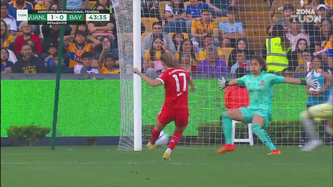 ¡Aparece Cecilia! La arquera ataja el que era el empate del Bayern