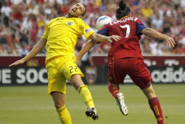 En el partido de ida de cuartos de final dos goles del argentino Javi Morales conducieron a una ventaja considerable sobre Columbus Crew. El 4-1 les daría aire para viajar a Ohio.