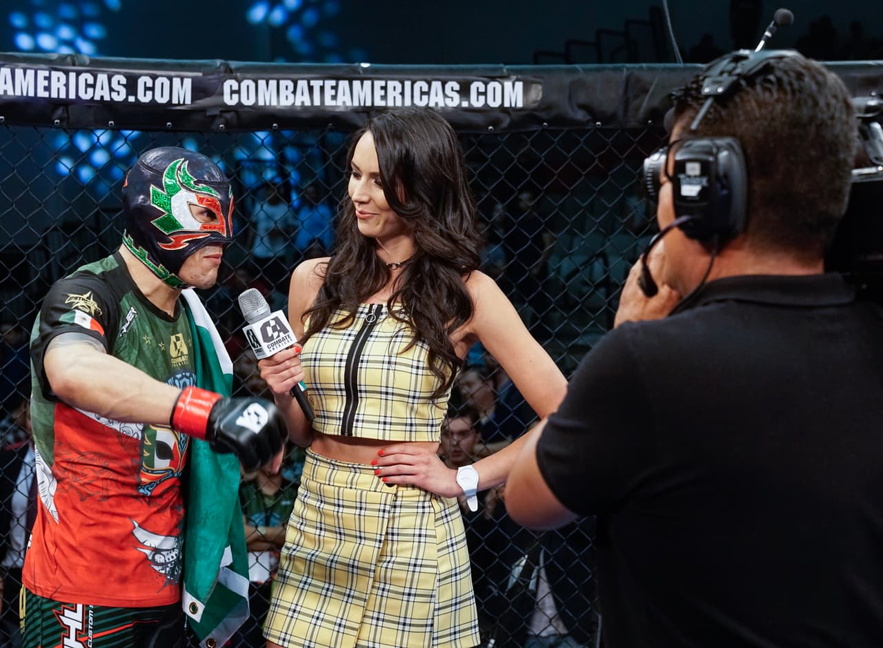 La belleza y la sensualidad de las mujeres del ring y de algunas de las asistentes en Combate Américas fue un ingrediente que le dio más color al encuentro de artes marciales mixtas.