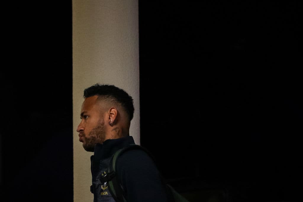 Pasada la medianoche llegaron los integrantes de la selección de Brasil a su hotel de concentración en la ciudad de Samara, donde pernoctarán previo a medirse a México por los octavos de final.