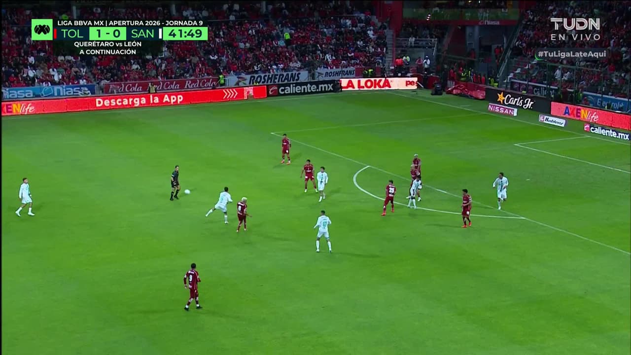 ¡GOL!  anota para Toluca. Paulinho