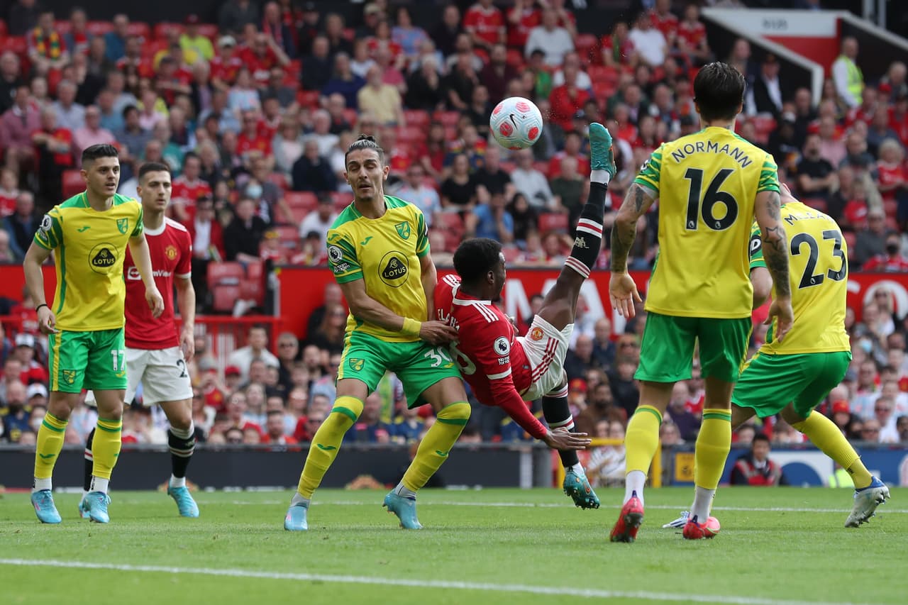 Manchester United se impuso 3-2 al Norwich con un hat-trick de Cristiano Ronaldo en la Jornada 33.