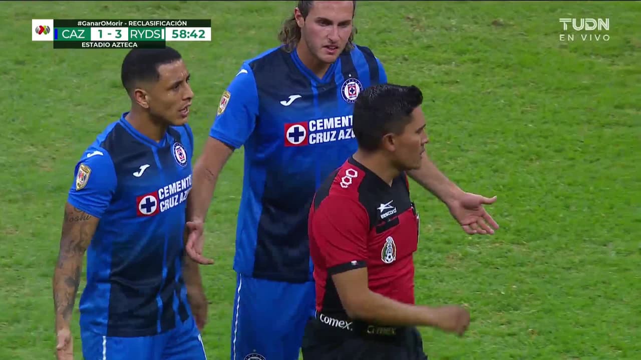 ¡GOL!  anota para Monterrey. Rogelio Funes Mori