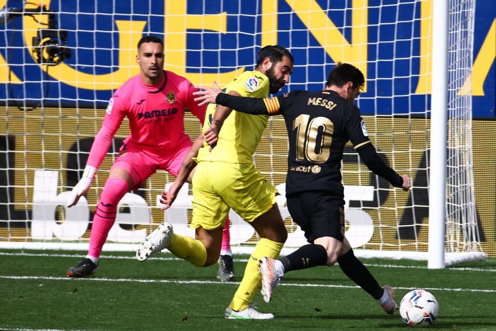 Barcelona se impone al Villarreal con marcador de 2-1 en La Liga. Los culés, como visita, se llevaron la tarde gracias al doblete de Antoine Griezmann y son segundo lugar en la tabla. Villarreal se quedó con 10 hombres en la cancha.