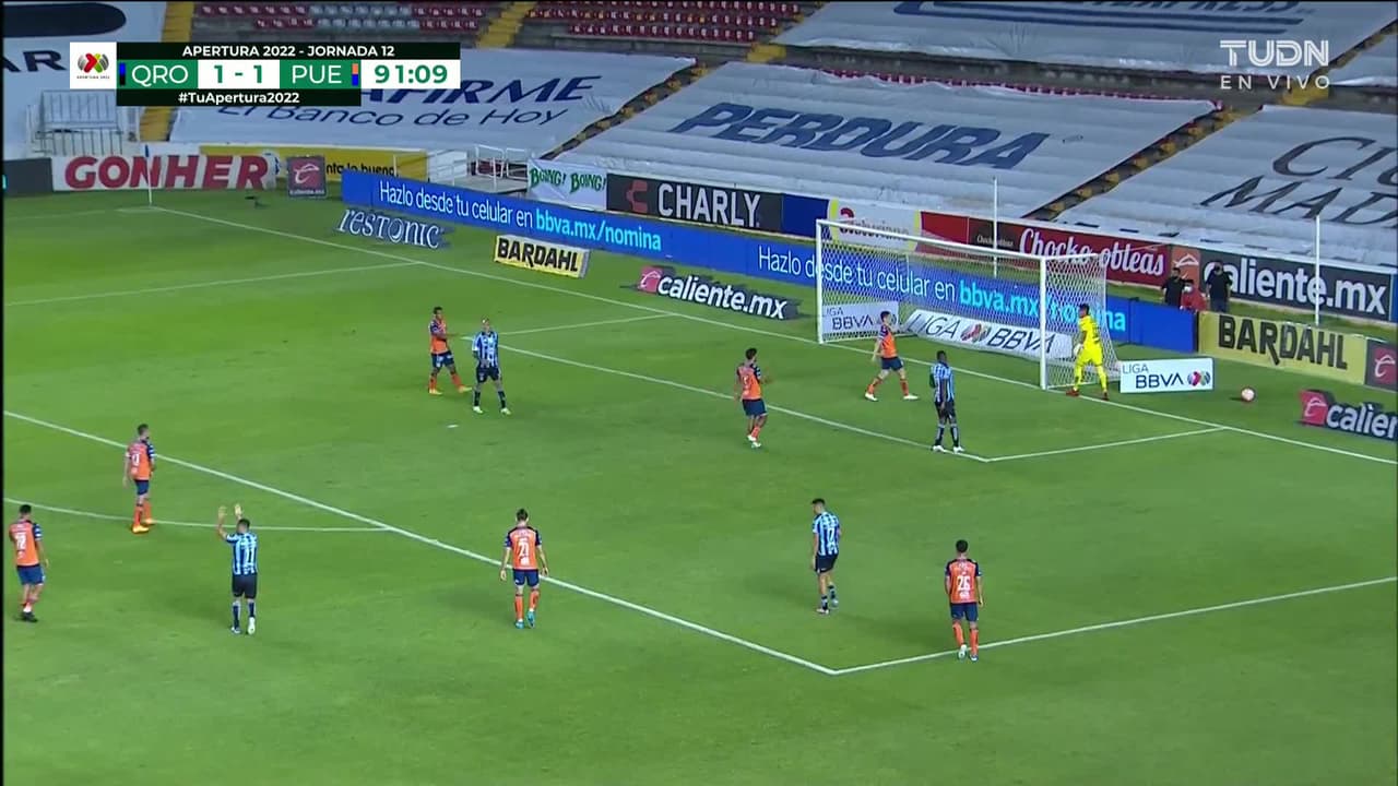 ¡TIRO ATAJADO! disparo por Mario Osuna.