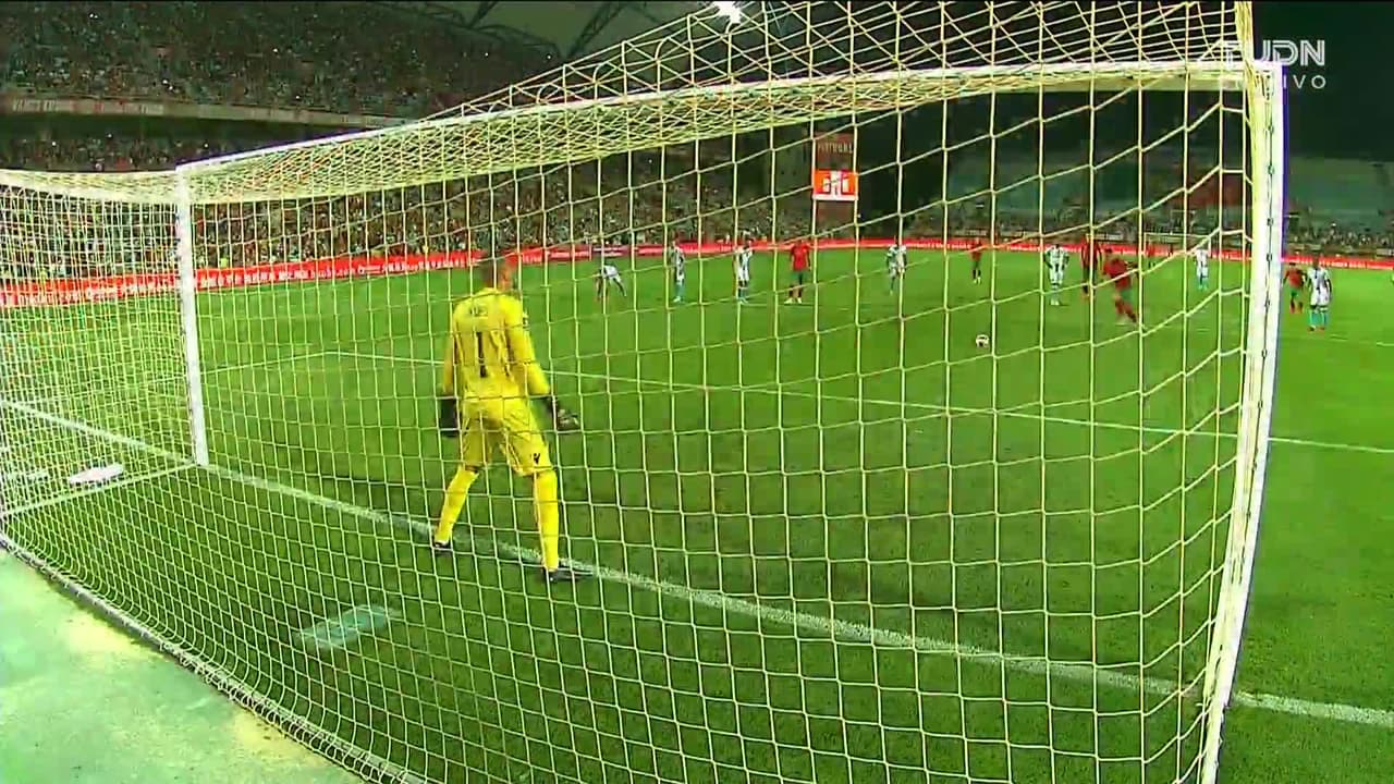 ¡GOL!  anota para Portugal. Cristiano Ronaldo