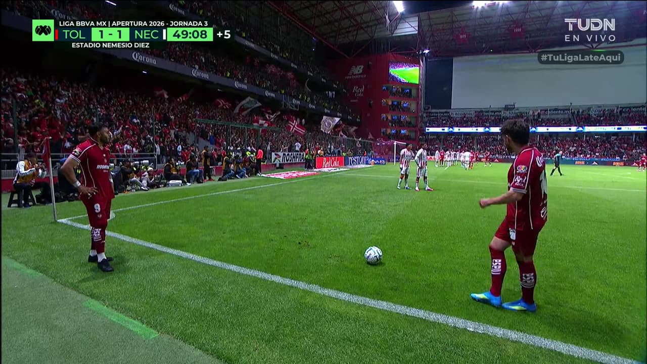 ¡GOL!  anota para Toluca. Jesús Angulo