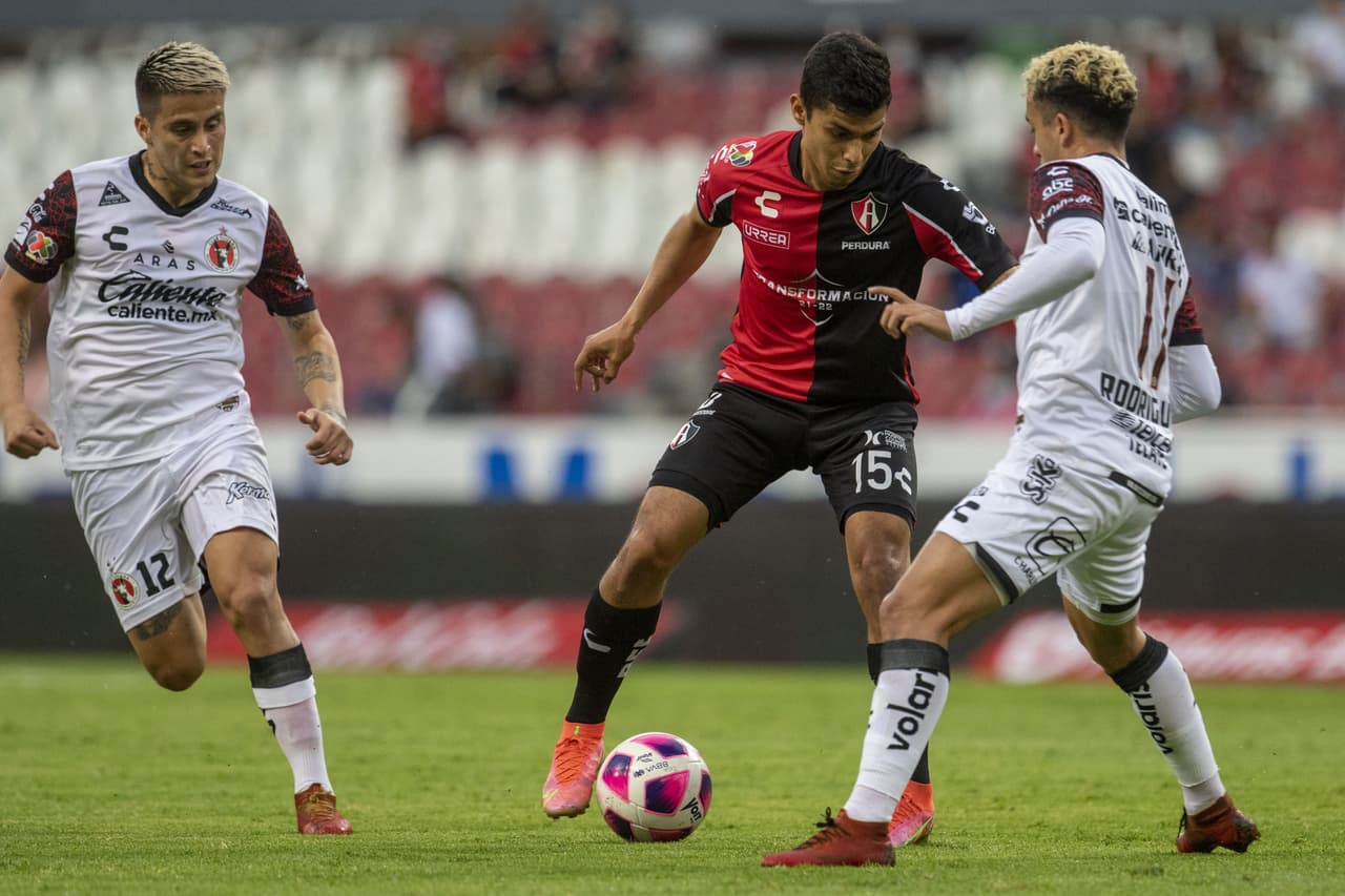 Mauro Manotas y Erick Castillo son los hombres que consiguen la victoria 0-2 de Tijuana sobre Atlas.