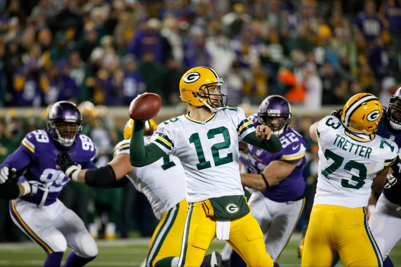 Los Green Bay Packers vencieron 30 - 13 a los Minnesota Vikings y se apoderaron del liderato del Norte en la NFC.