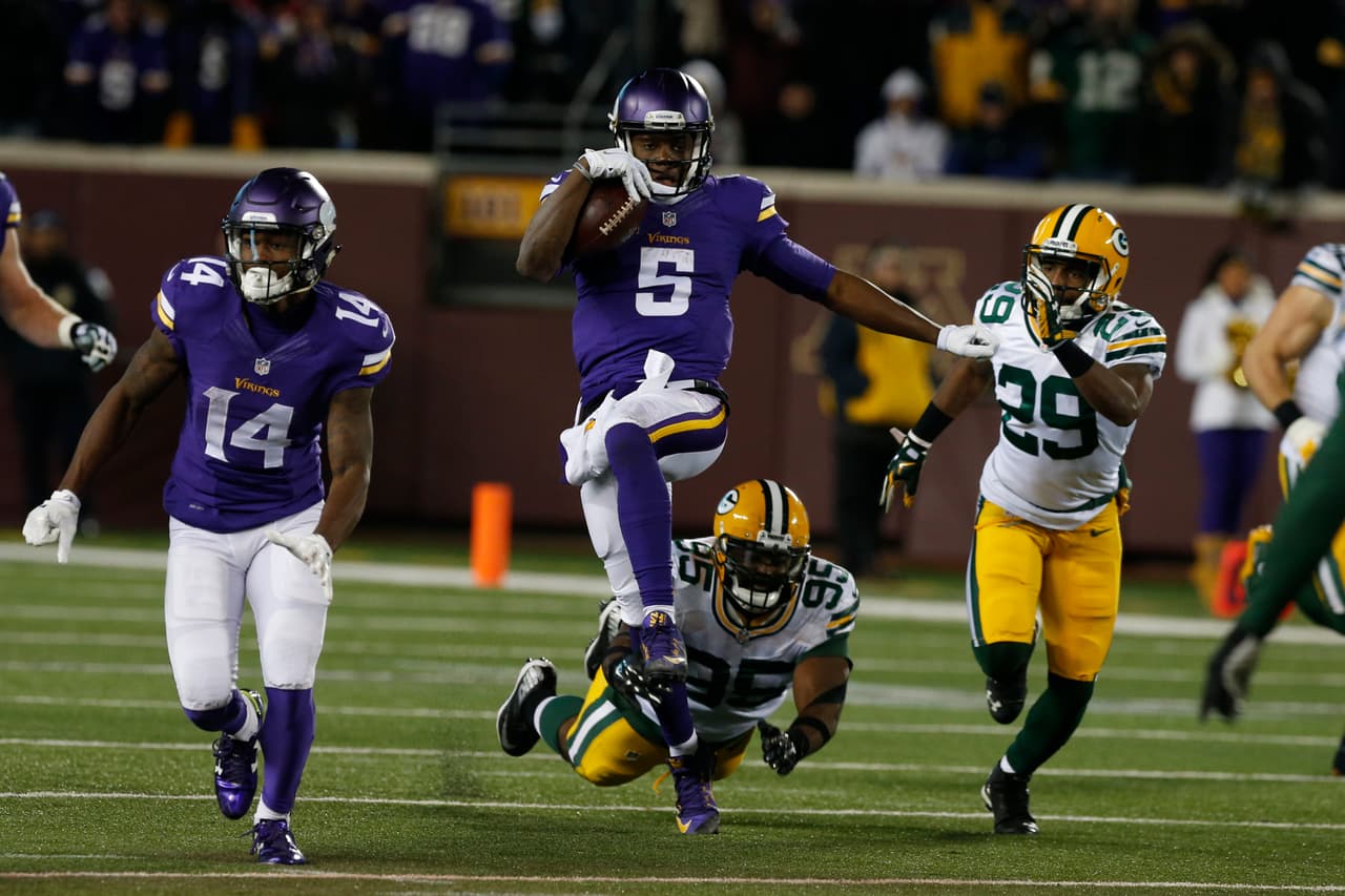 Los Green Bay Packers vencieron 30 - 13 a los Minnesota Vikings y se apoderaron del liderato del Norte en la NFC.