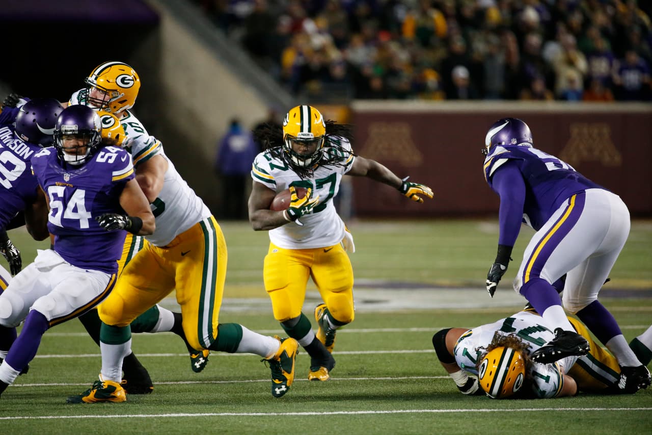Los Green Bay Packers vencieron 30 - 13 a los Minnesota Vikings y se apoderaron del liderato del Norte en la NFC.