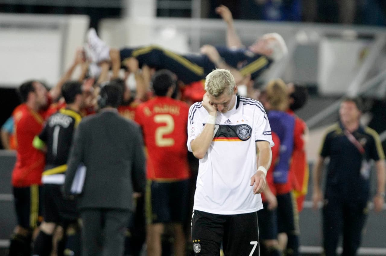 En 2008, Alemania fue finalista de la Eurocopa pero perdió contra España. Lo que en un resultado parece otro fracaso, fue un nuevo aprendizaje para los más jóvenes.